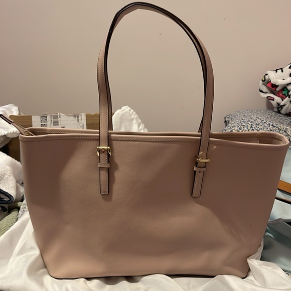 NWOT MK LARGE TOTE - Picture 2 of 9